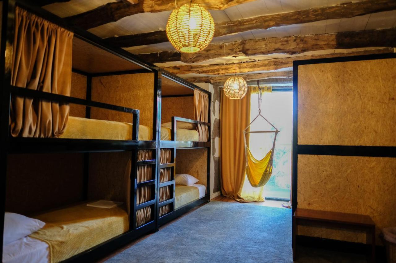 Loving Strangers Hostel Madalena  Esterno foto