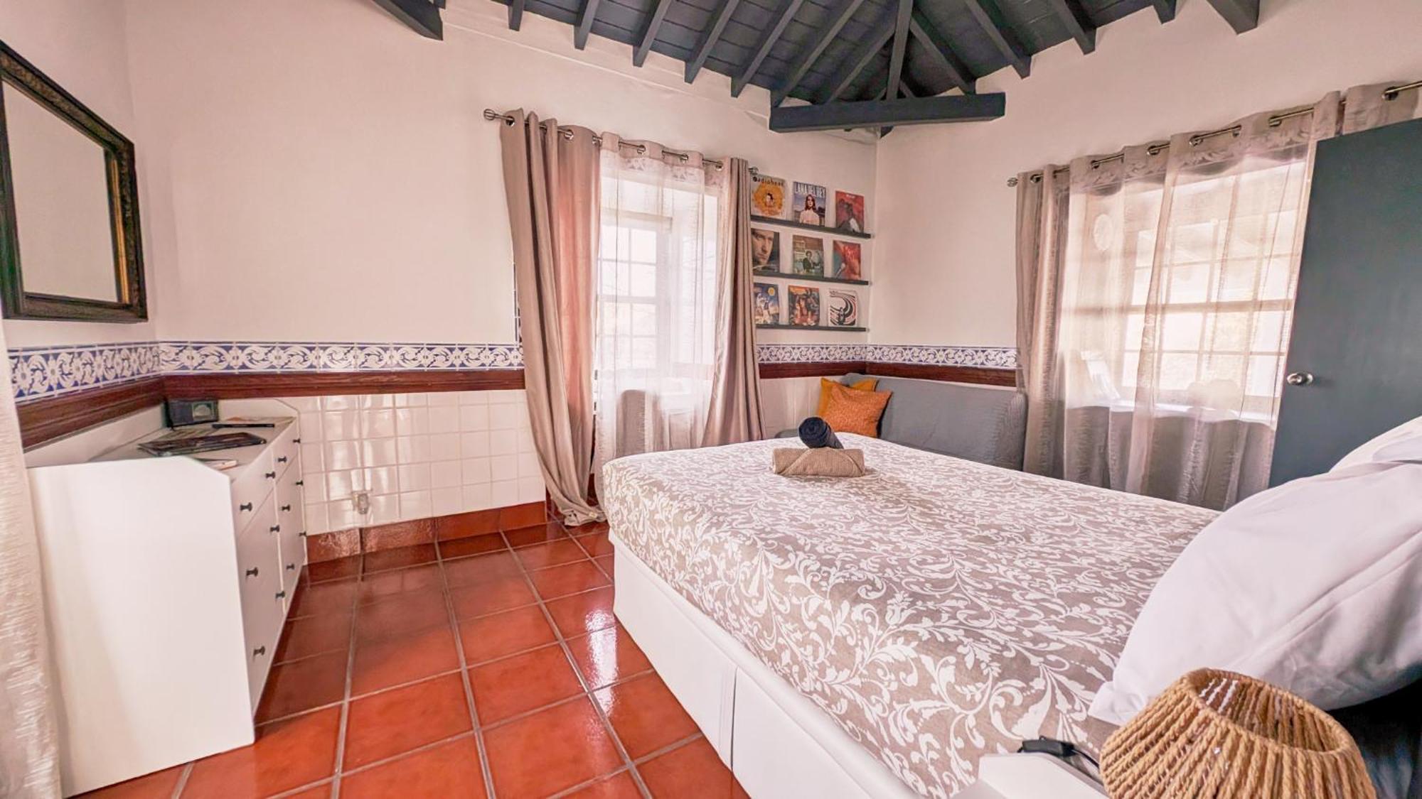 Loving Strangers Hostel Madalena  Esterno foto