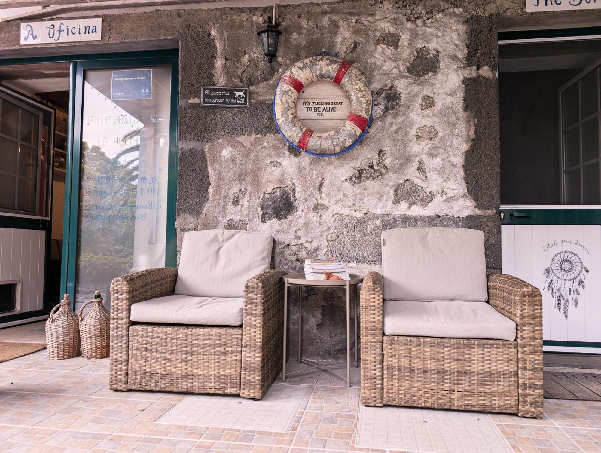 Loving Strangers Hostel Madalena  Esterno foto